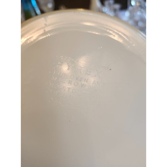 PYREX MUSHROOM FOREST FANCIES SMALL CASSAROLE DISH - Picture 4 of 5